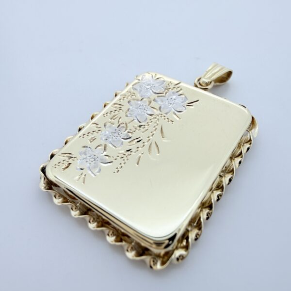 9ct gold Vintage Locket